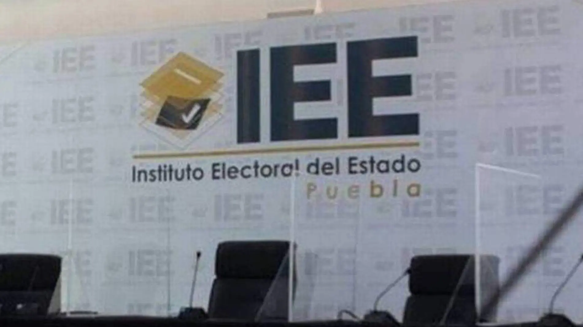 Hace cuatro días de que el IEE Puebla debió emitir la resolución sobre la licitación para el PREP